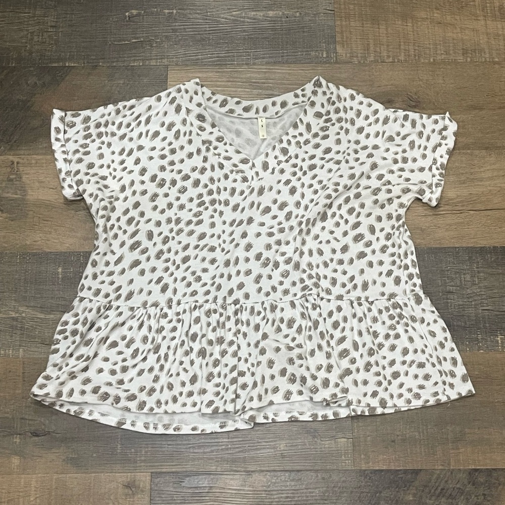 Woman's Leopard Short Sleeve Blouse
